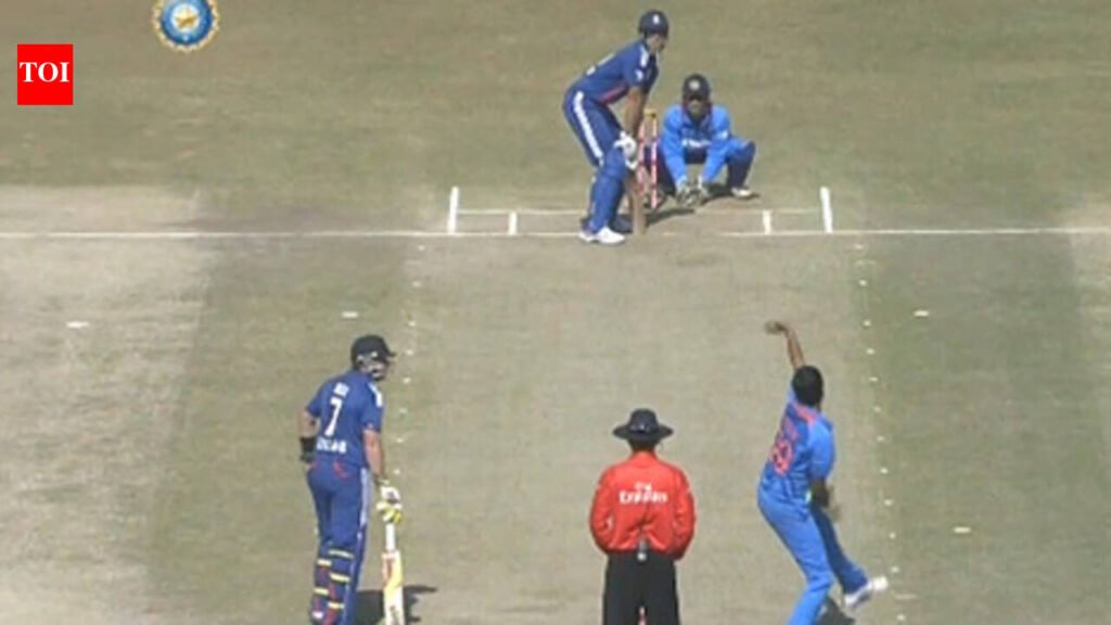 1st ODI: England innings – Super sixes